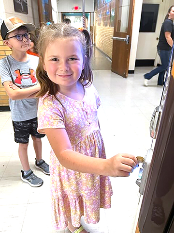 Book vending machine unveiled at Hillman Elementary School | News, Sports, Jobs - Vimarsana News
